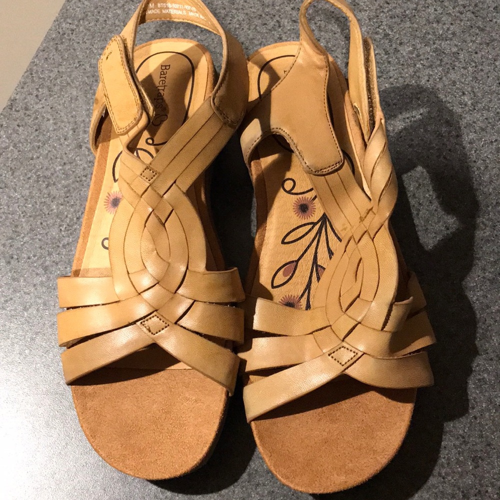 Tan sandals size 9
